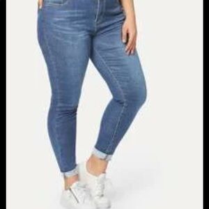 Skinny jeans with zipper fly